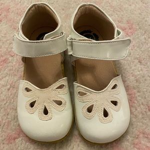 Livie and Luca size 12 VGUC white Mary Janes